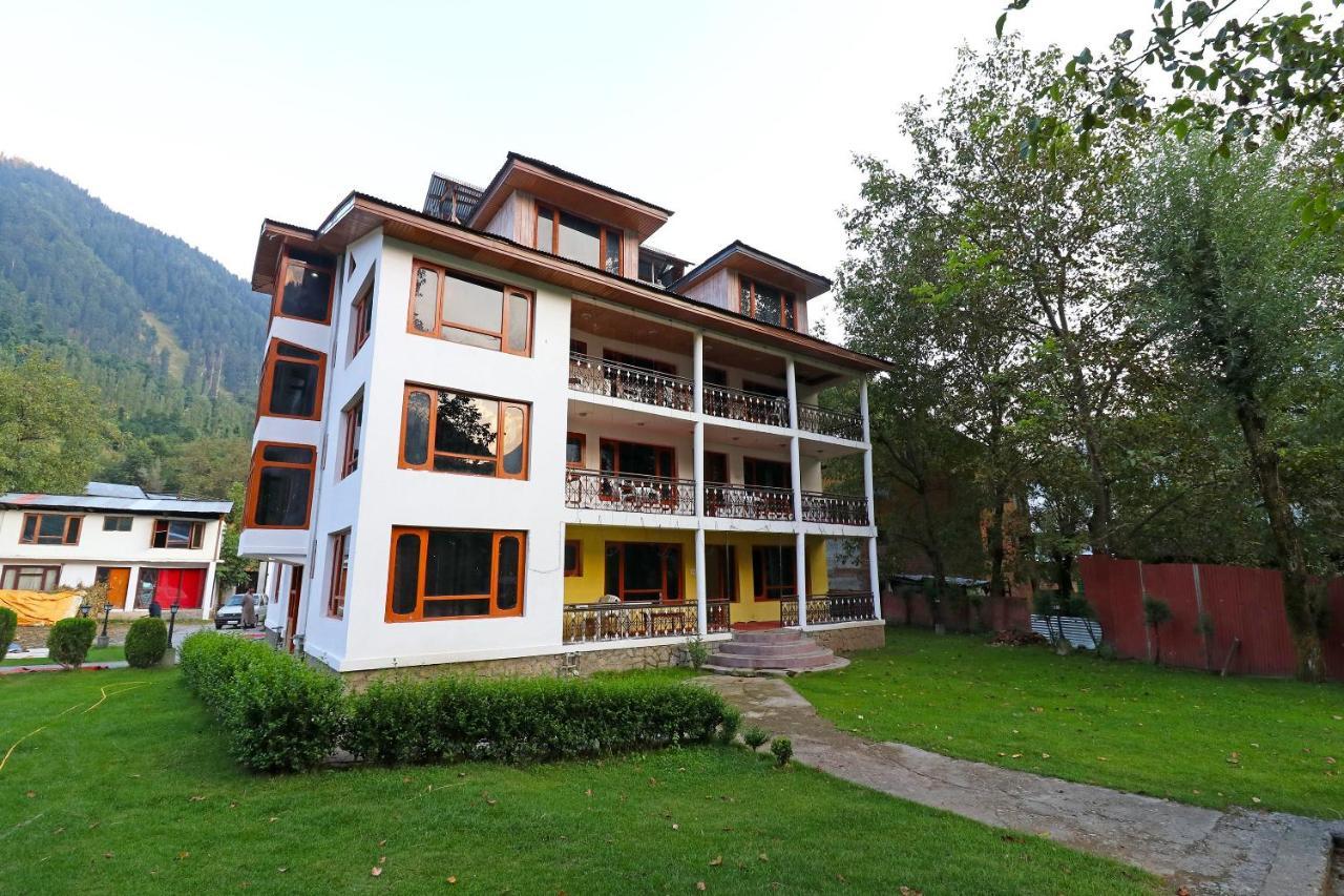 Oyo 18416 Hotel Park Palace Pahalgām Exteriör bild